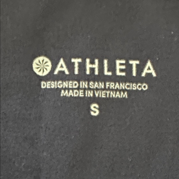 Athleta Elation Capri - Picture 5 of 13